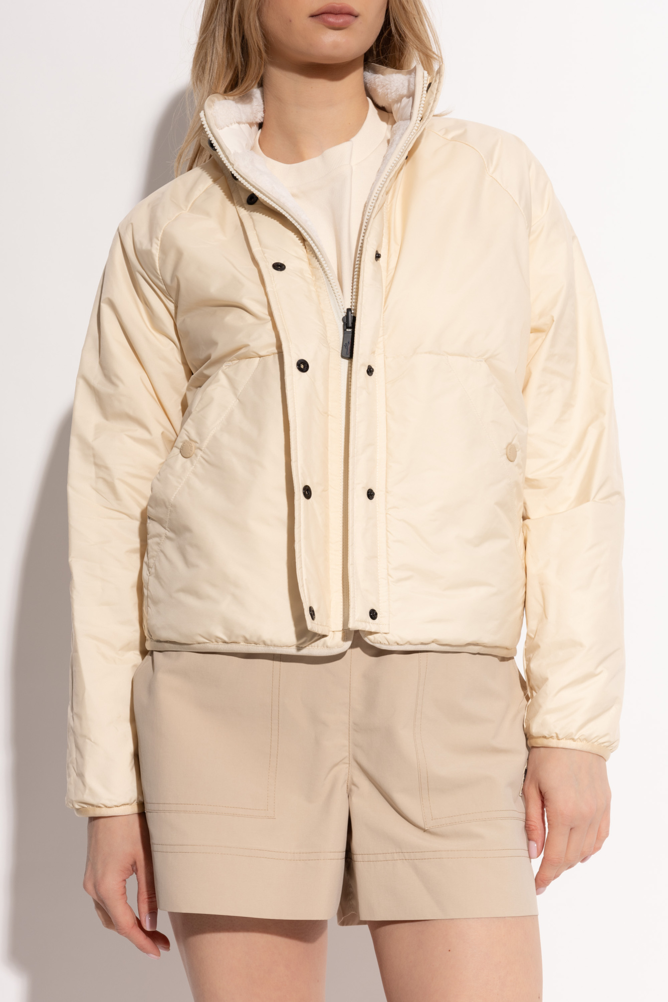 【高級感】MONCLER パイル地 パーカー 白×ゴールド 高級感】MONCLER パイル地 パーカー 白×ゴールド